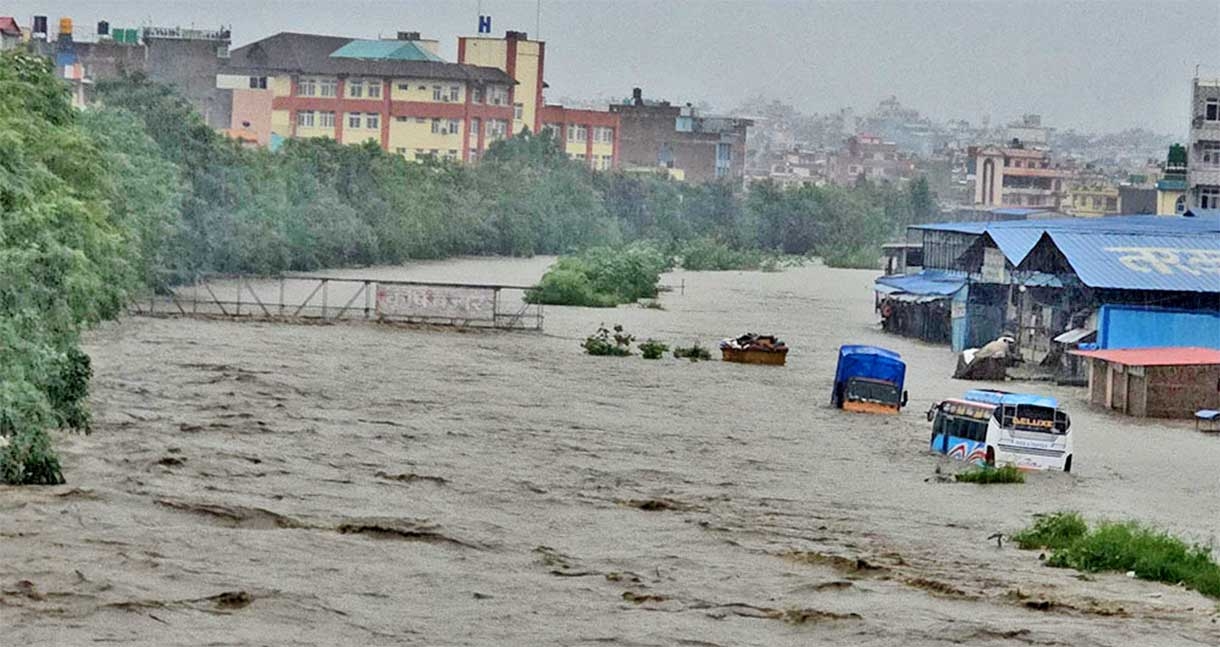 तीन दिनको भारी वर्षाको बाढी-पहिरोमा १४९ जनाको मृत्यु, ५९ अझै बेपत्ता: सशस्त्र प्रहरी